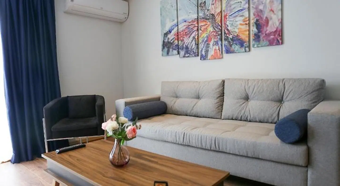 The Roomy Hotel ROOM_EXAMPLE