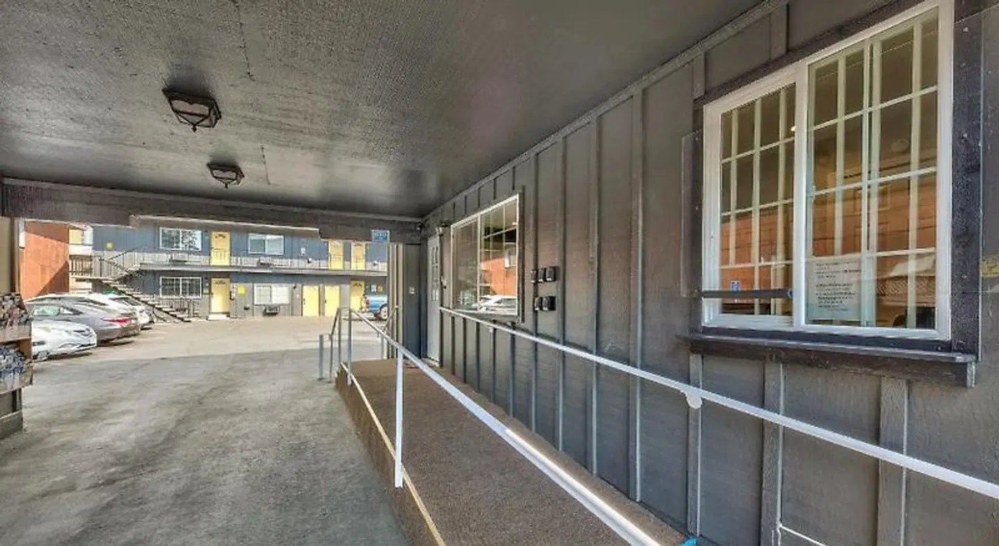 Lake Ridge Hallenbad