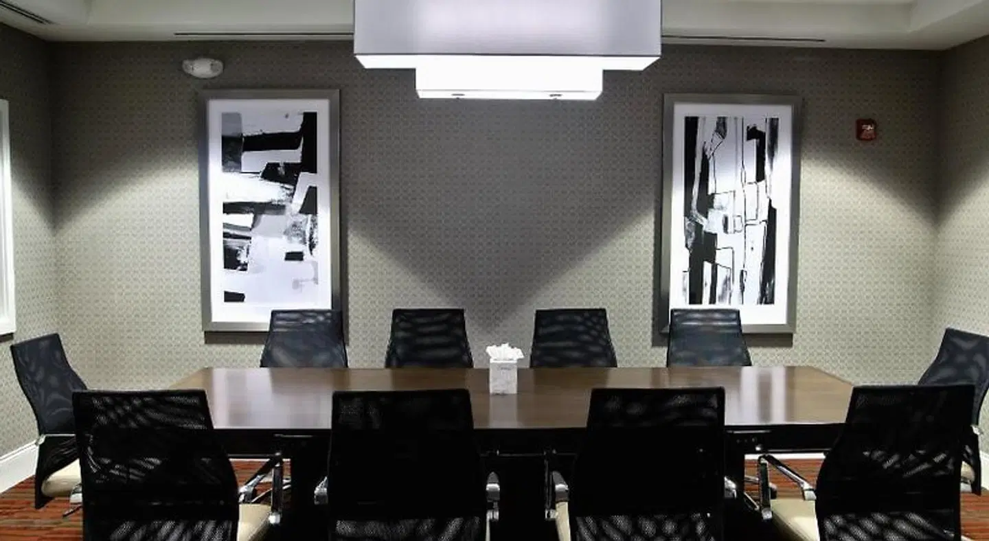 Holiday Inn Charlotte-Airport Conf Ctr ROOM_EXAMPLE