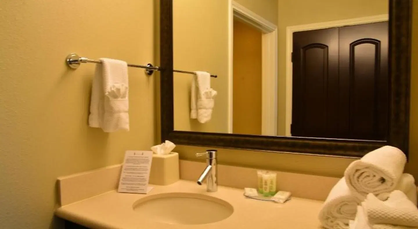 Staybridge Suites College Station by IHG Badezimmer