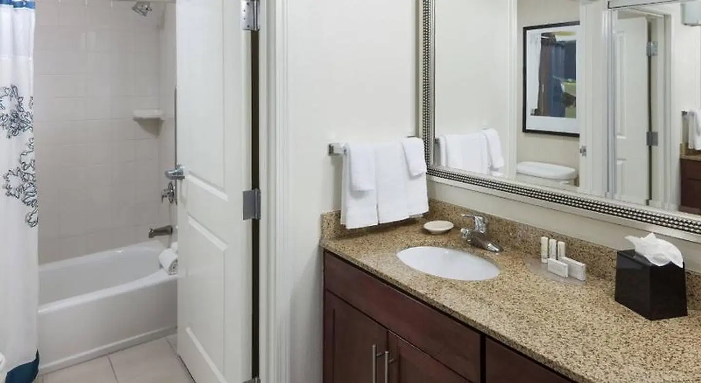 Residence Inn by Marriott Phoenix North/Happy Valley Badezimmer