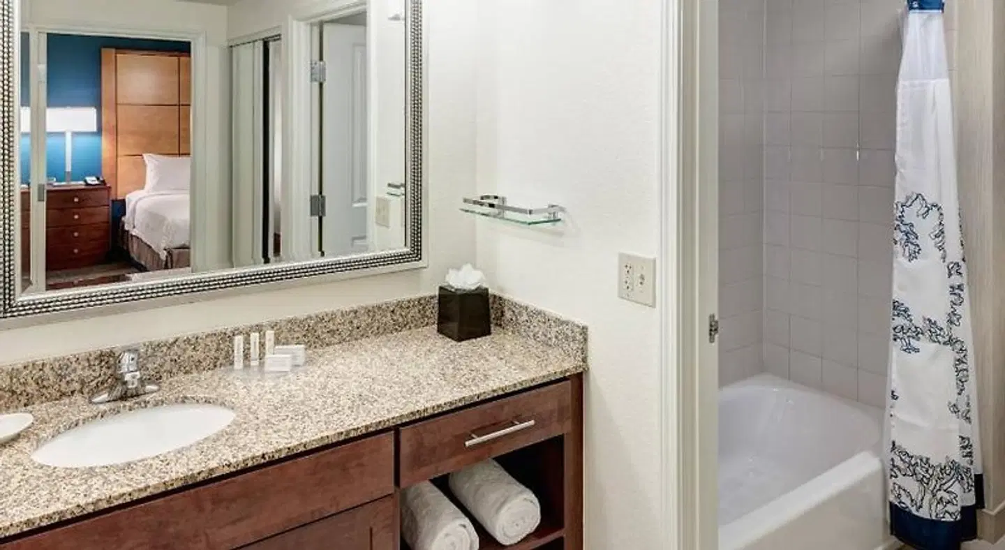 Residence Inn by Marriott Phoenix North/Happy Valley Badezimmer