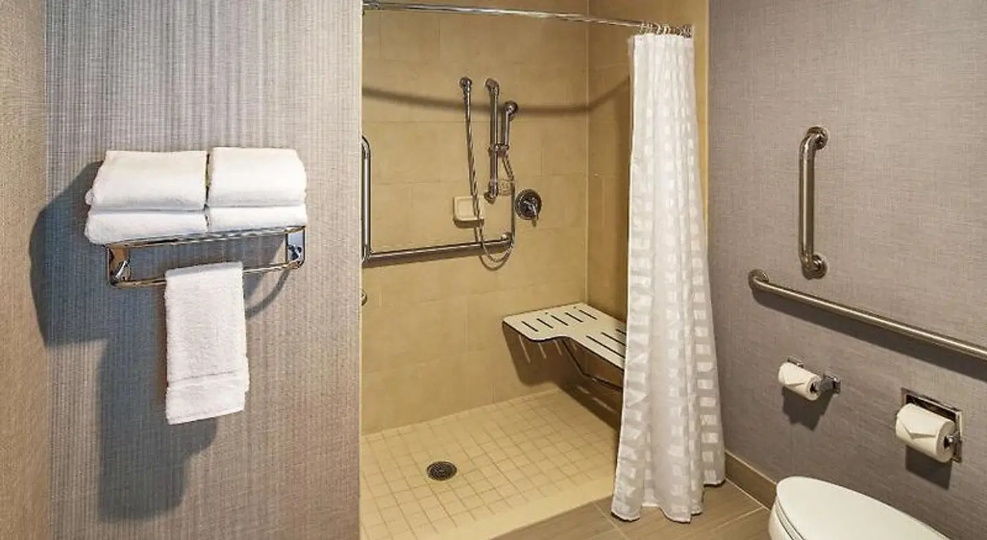 Hyatt Place Madison/Downtown Badezimmer