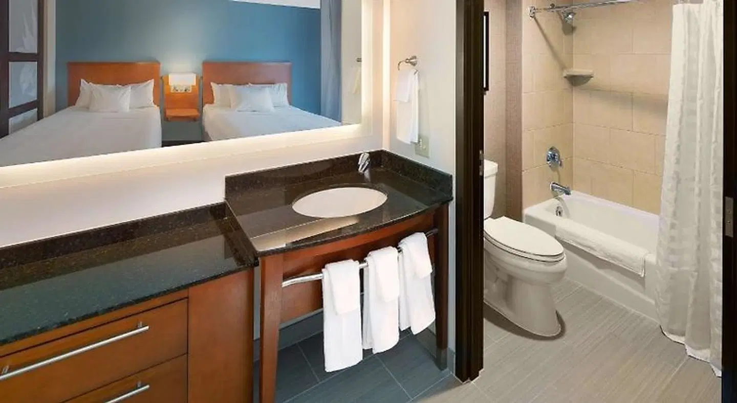 Hyatt Place Madison/Downtown Badezimmer