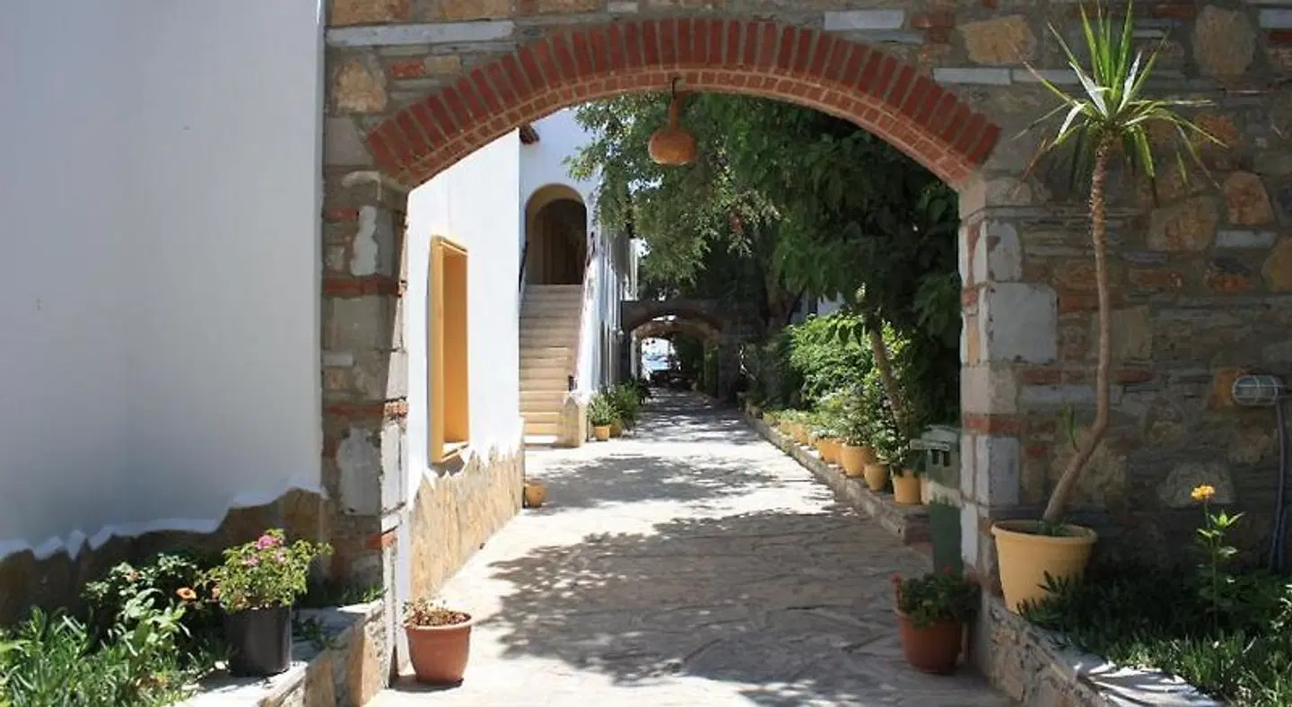 Toloman Hotel & Apartments Terrasse