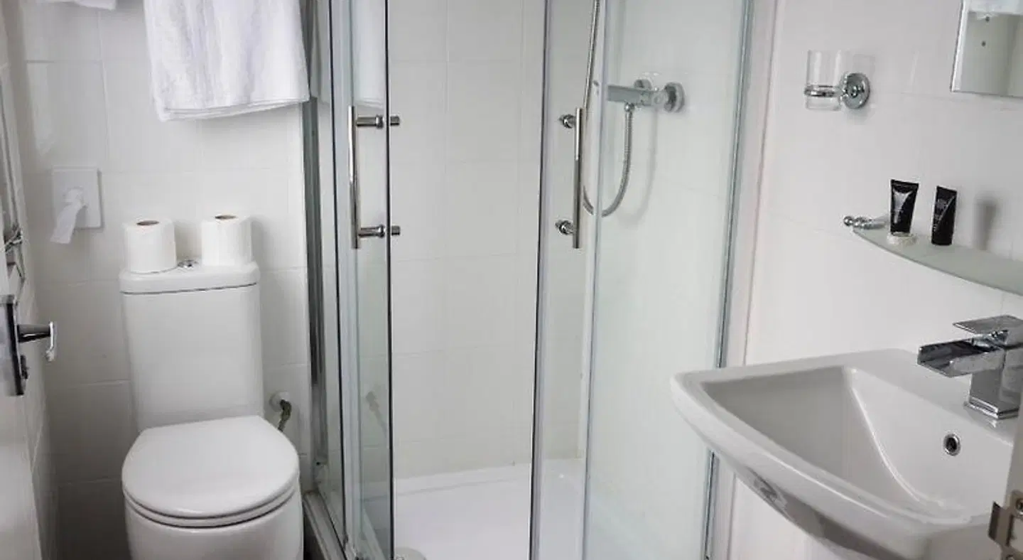 Restover Lodge Hotel Doncaster Badezimmer