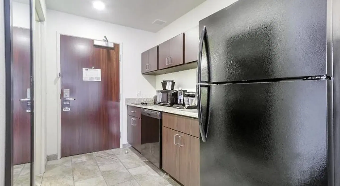 Cobblestone Hotel & Suites - Janesville ROOM_EXAMPLE