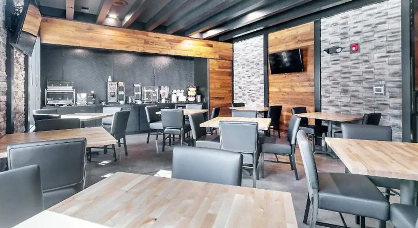 Cobblestone Hotel & Suites - Janesville Restaurant
