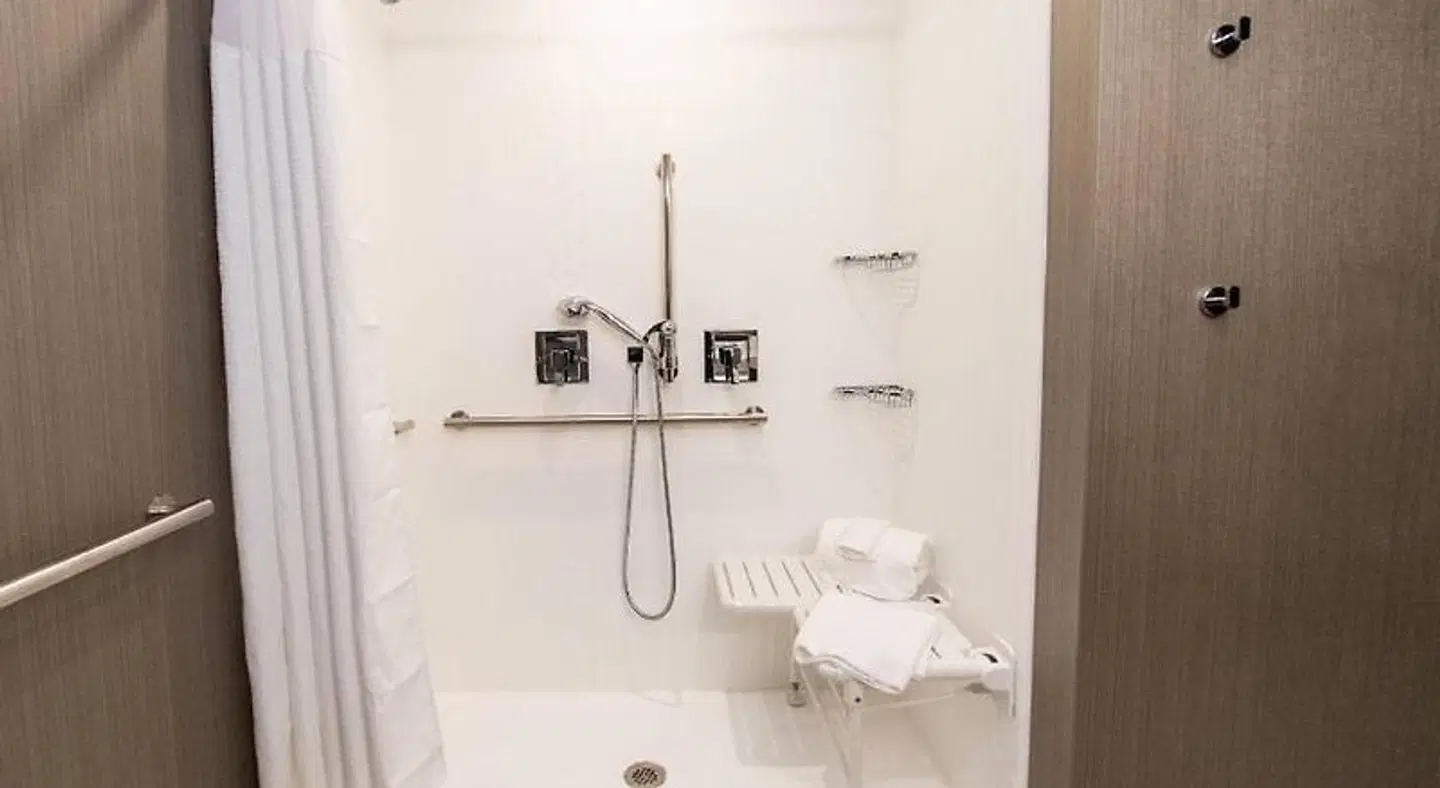 Courtyard by Marriott Mesa At Wrigleyville West Badezimmer