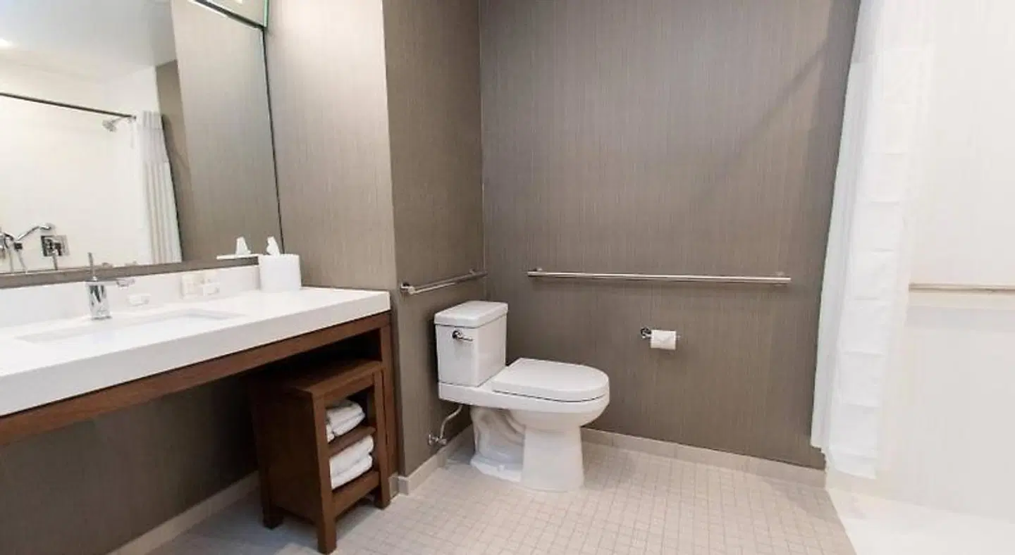 Courtyard by Marriott Mesa At Wrigleyville West Badezimmer