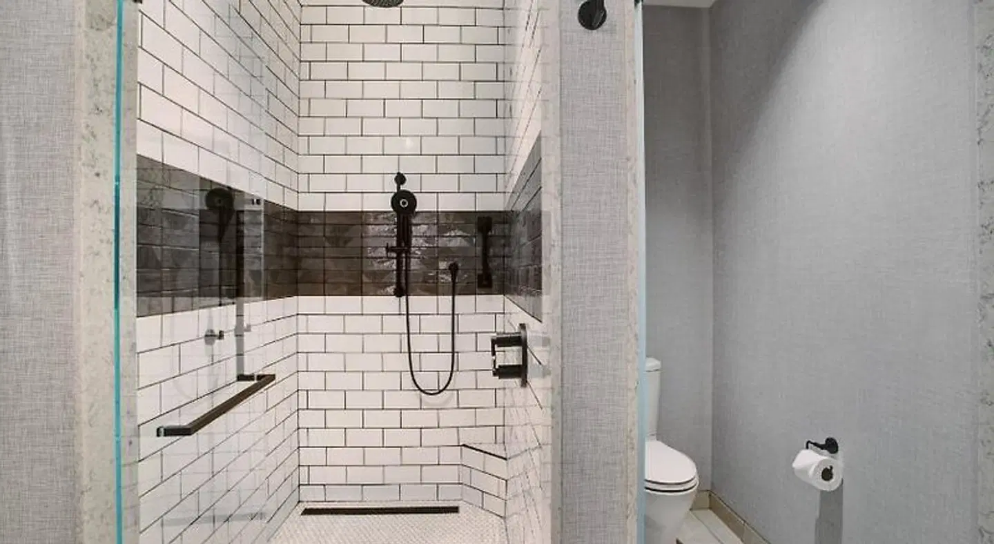 The Farnam, Autograph Collection Badezimmer