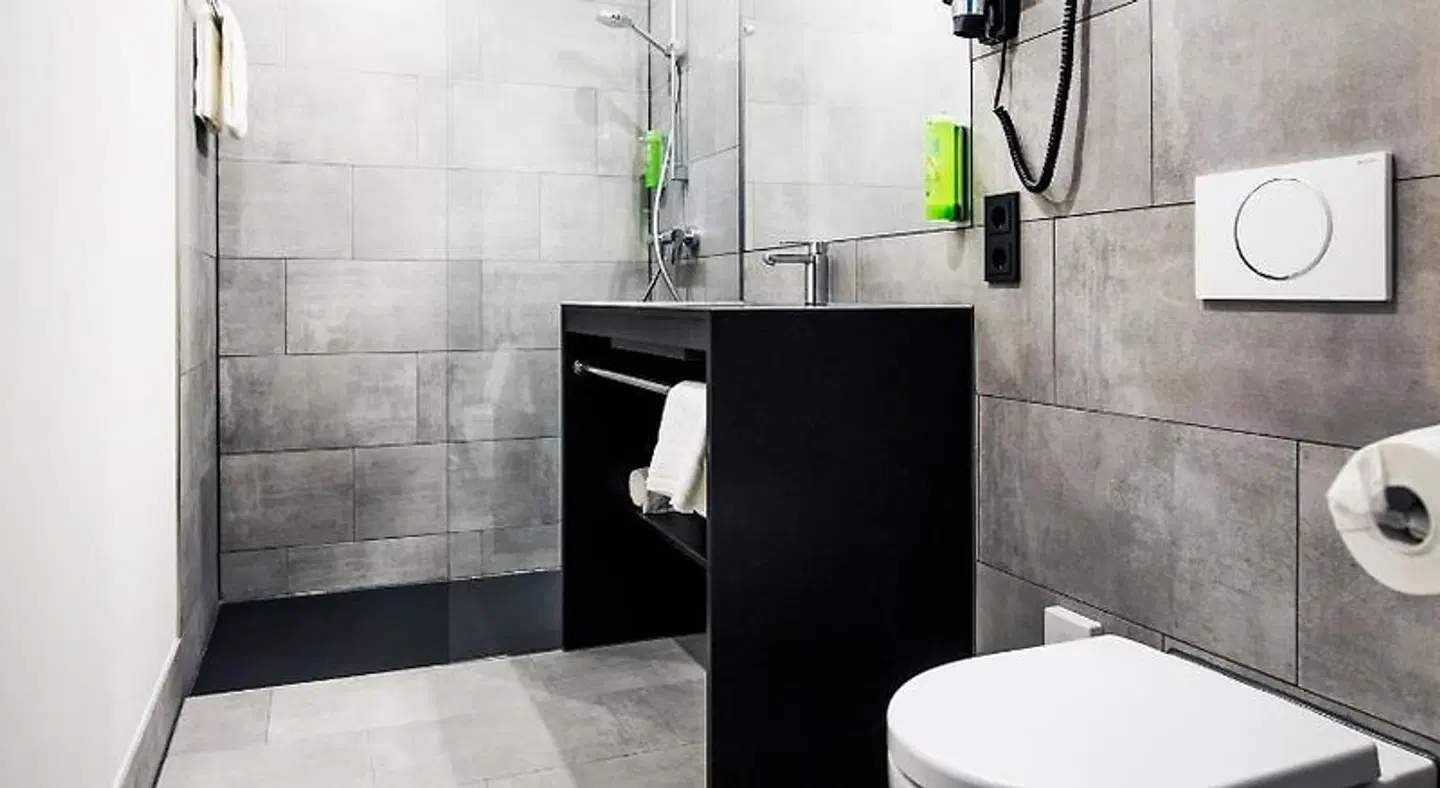 RiKu HOTEL Ulm Badezimmer
