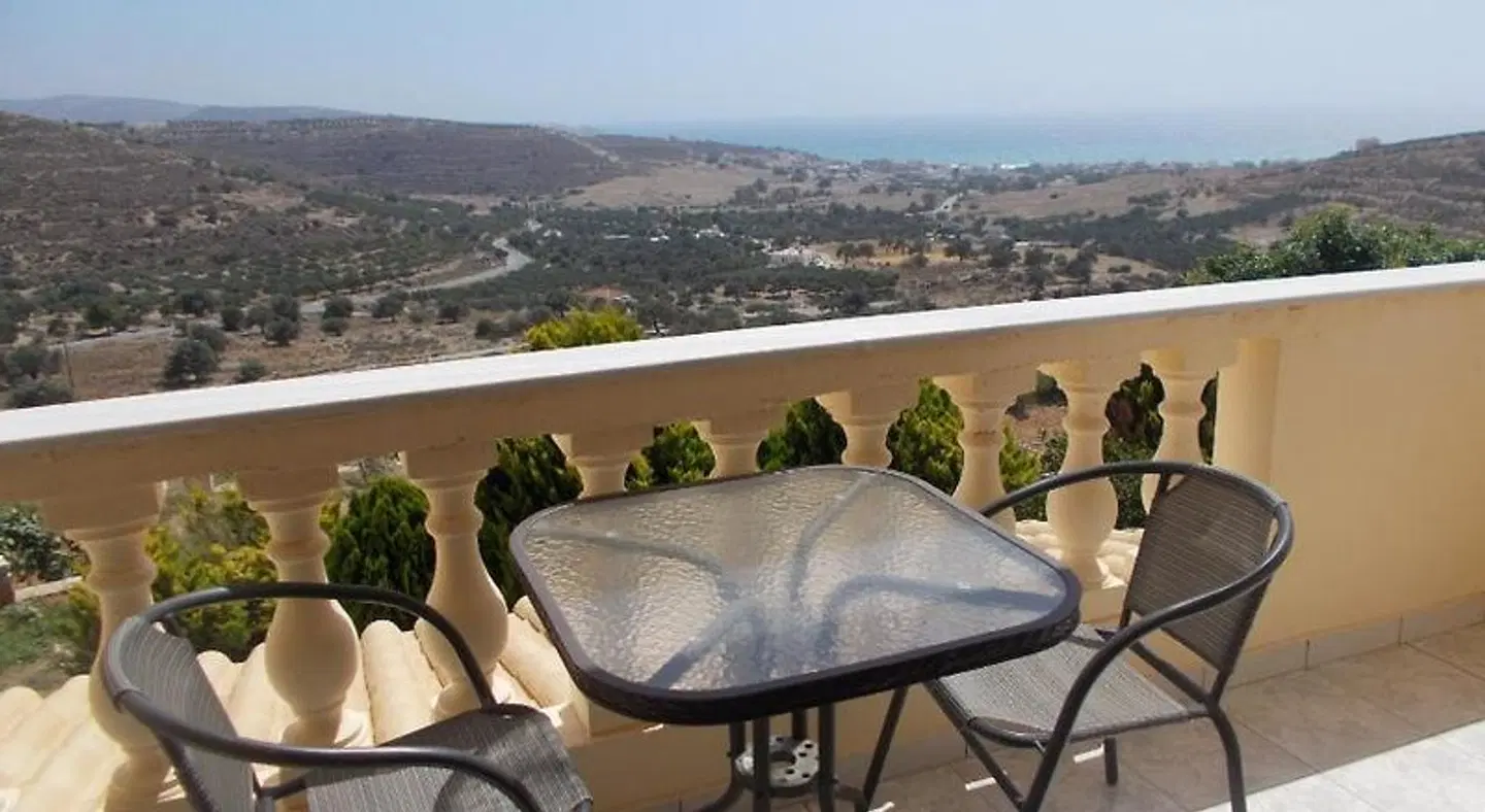 Knossos Hotel Terrasse