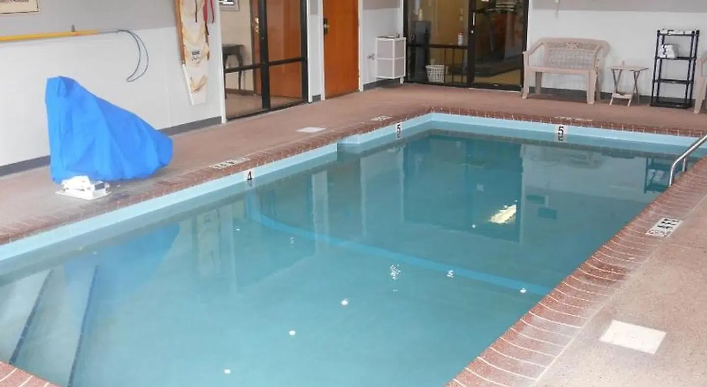 GuestHouse Lexington Hallenbad