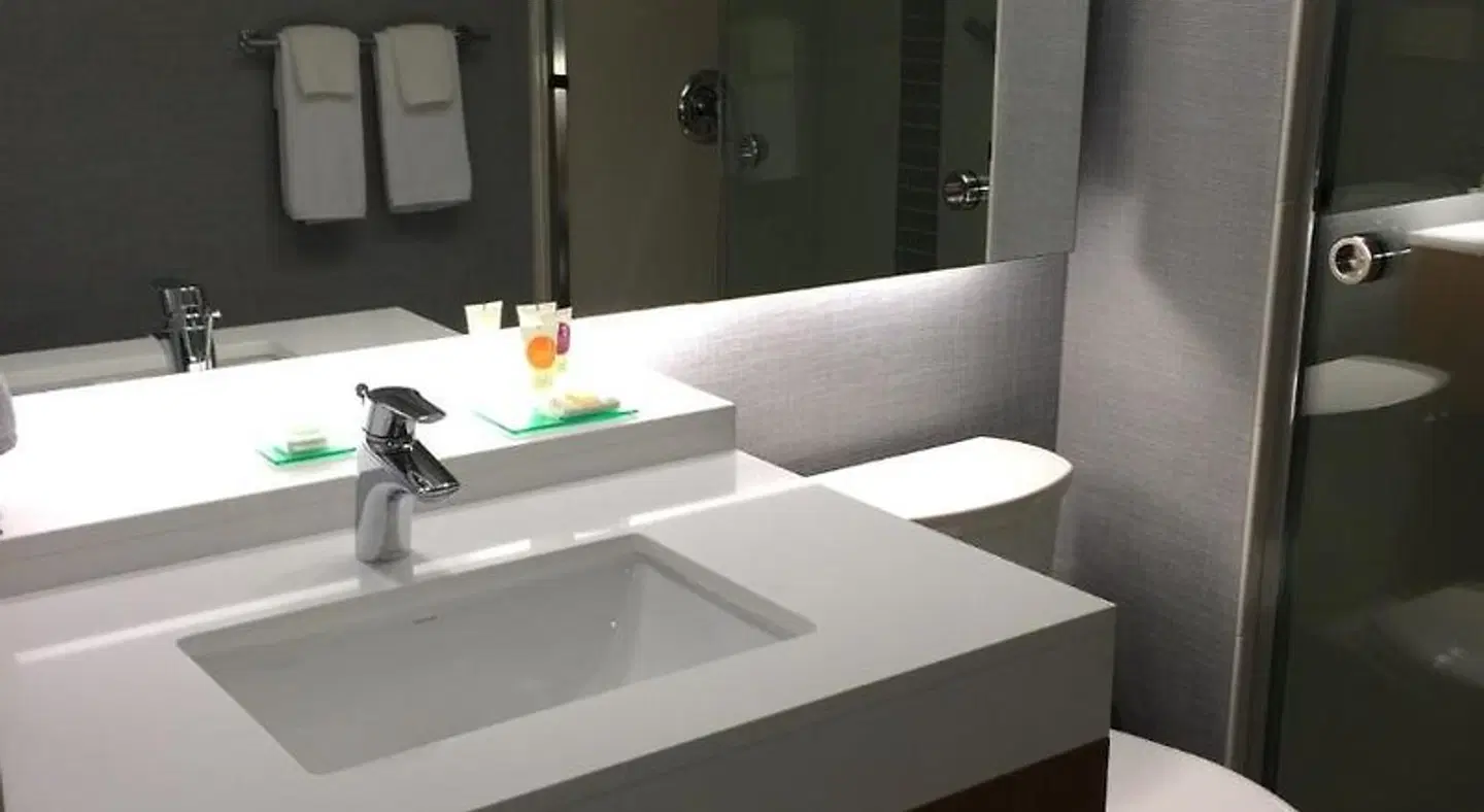 Hyatt Place Omaha/Downtown-Old Market Badezimmer