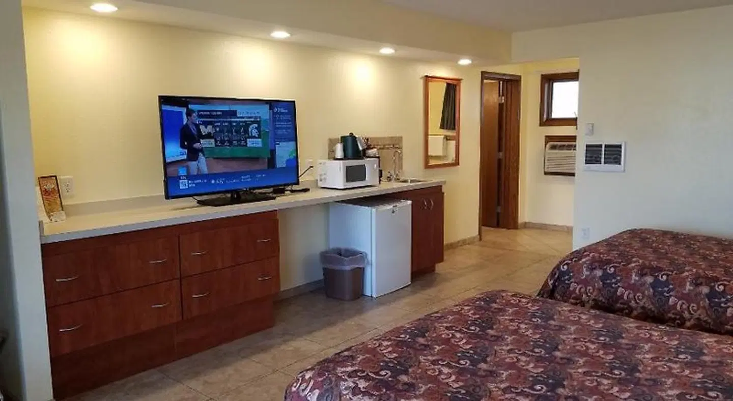 Black Hawk Motel ROOM_EXAMPLE
