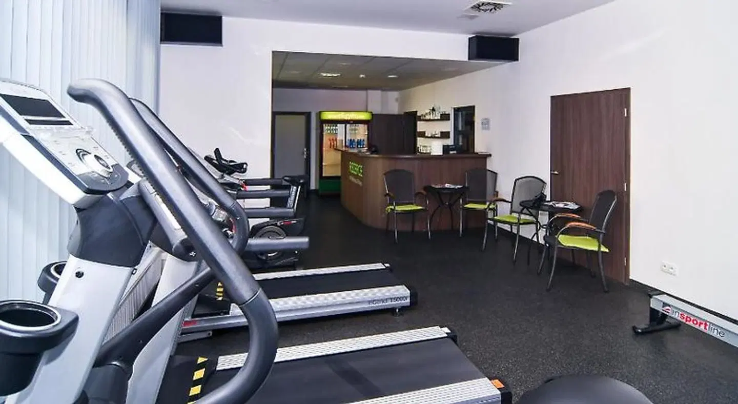 eFi Hotel SPORTS_AND_LEISURE