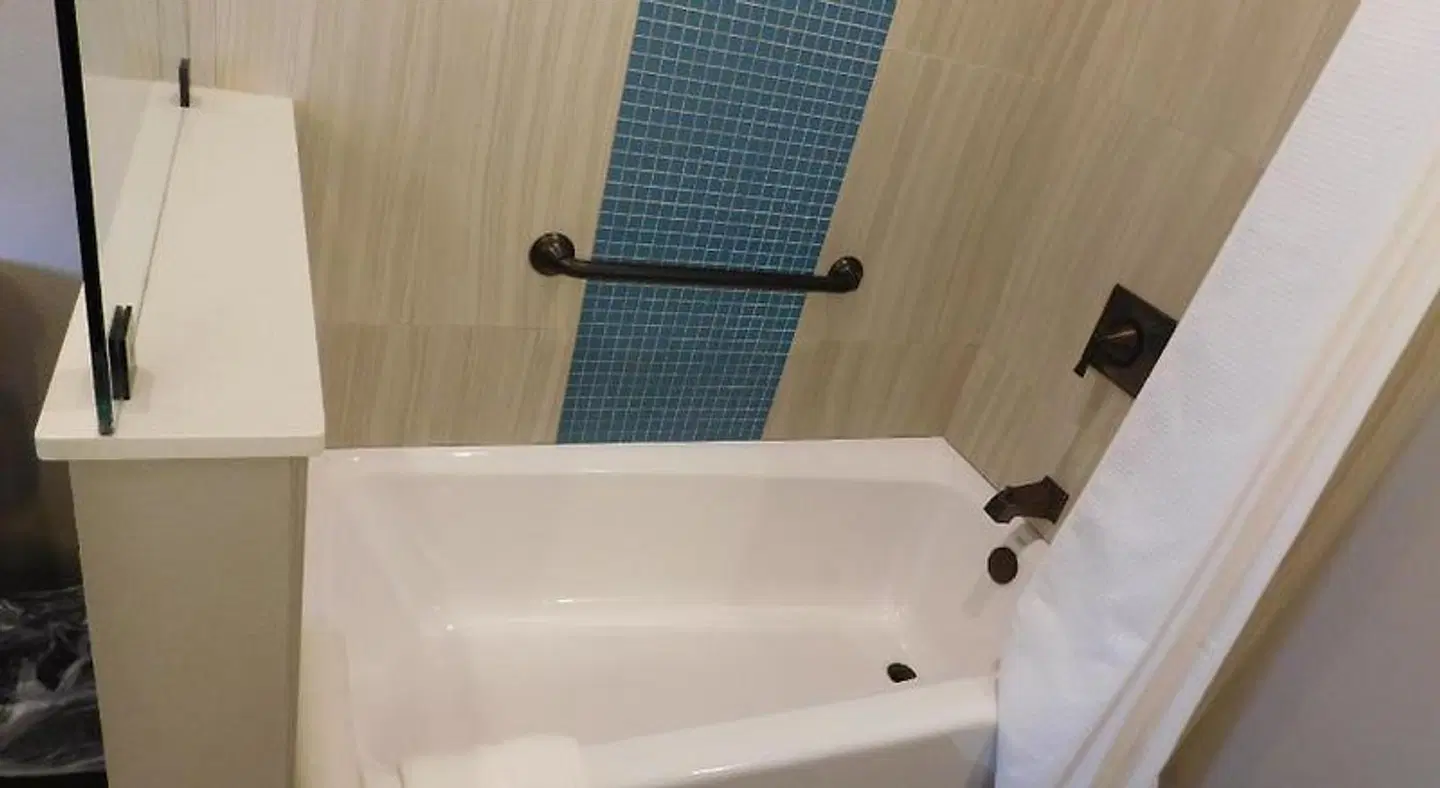 Wave Street Inn Badezimmer