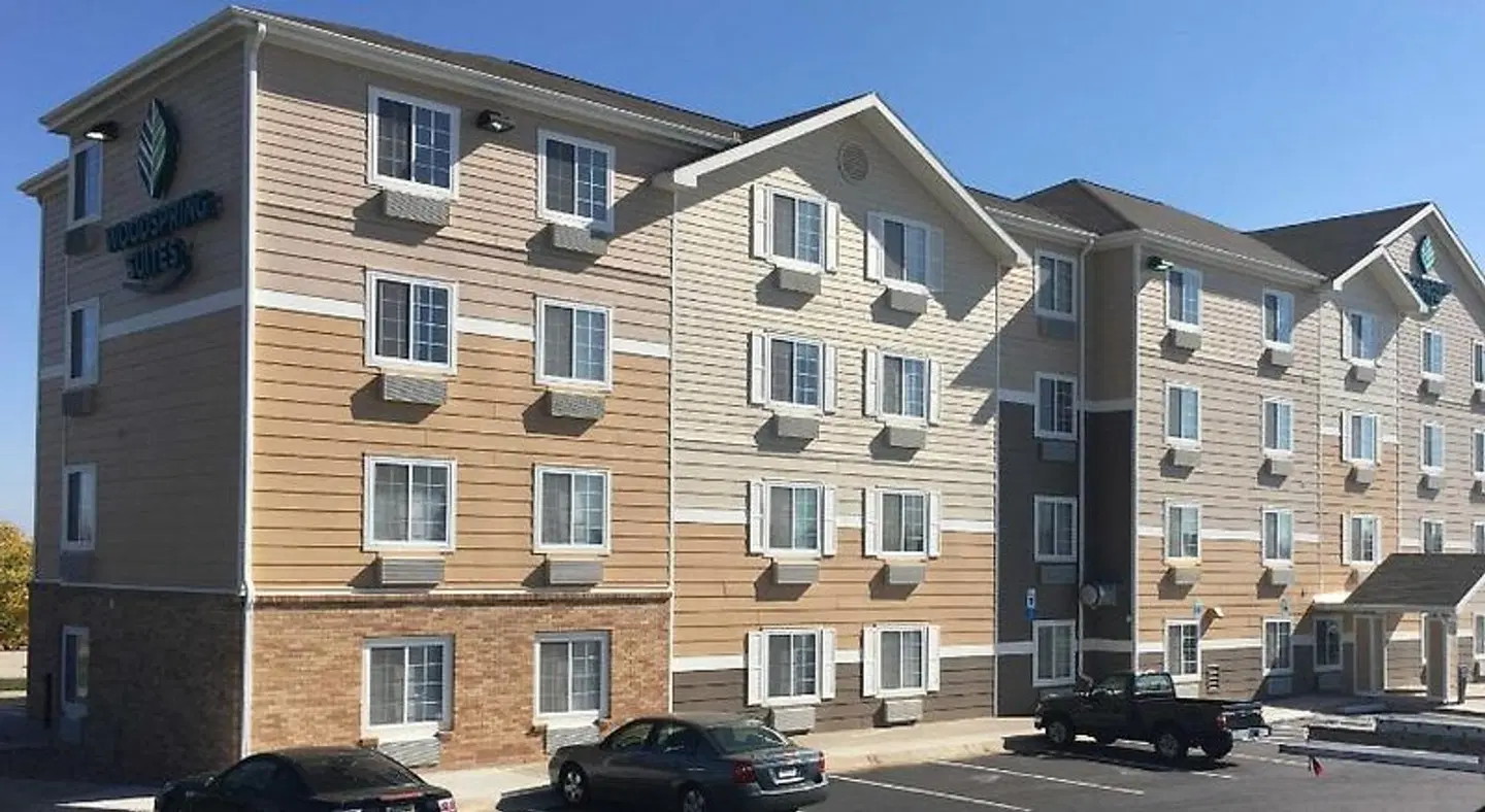 WoodSpring Suites Lincoln EXTERIOR