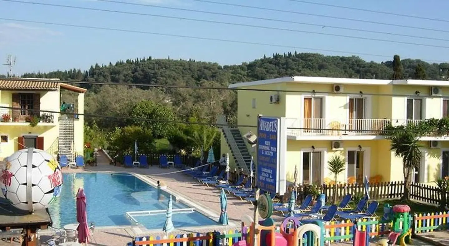 Amadeus Hawaii Studios & Apartments OUTDOOR_POOL