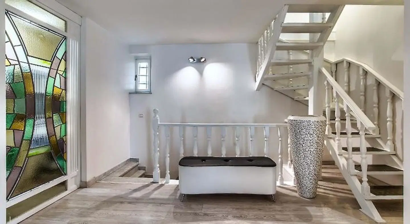 Black And White Suite HEALTH_BEAUTY