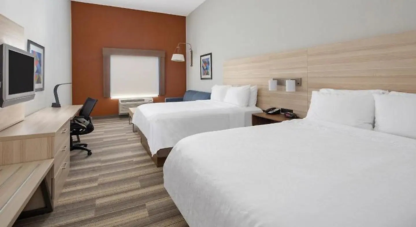 Holiday Inn Express & Suites Ontario Airport by IHG ROOM_EXAMPLE