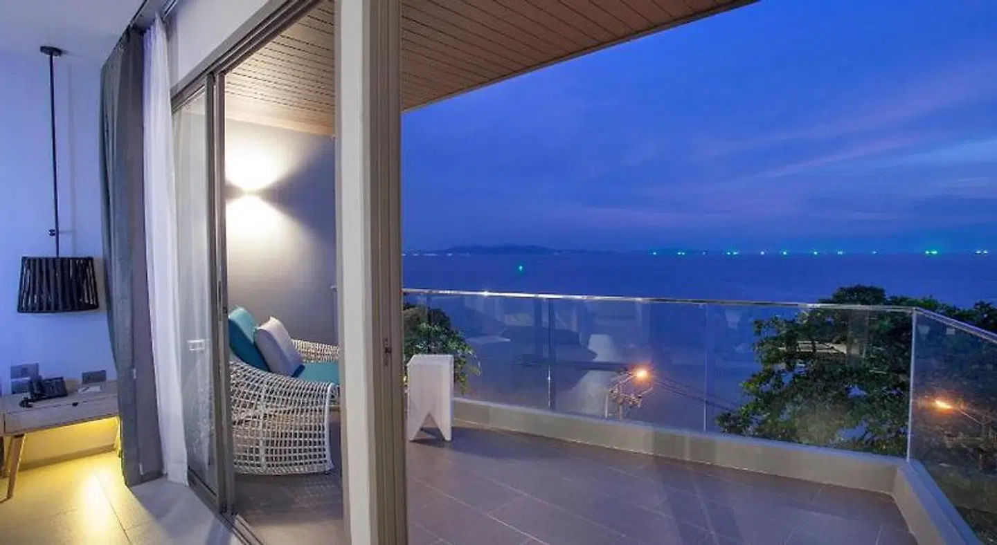 U Jomtien Pattaya Badezimmer