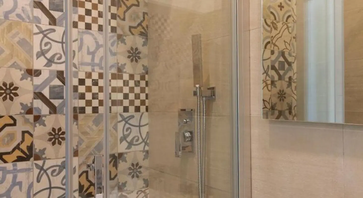 Townhouse Tropea Badezimmer