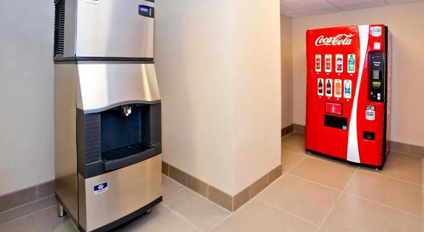 Holiday Inn Express & Suites Colorado Springs Central ROOM_EXAMPLE