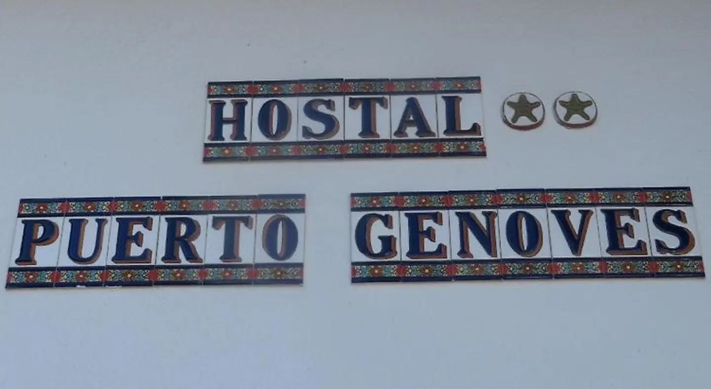 Hostal Puerto Genovés EXTERIOR