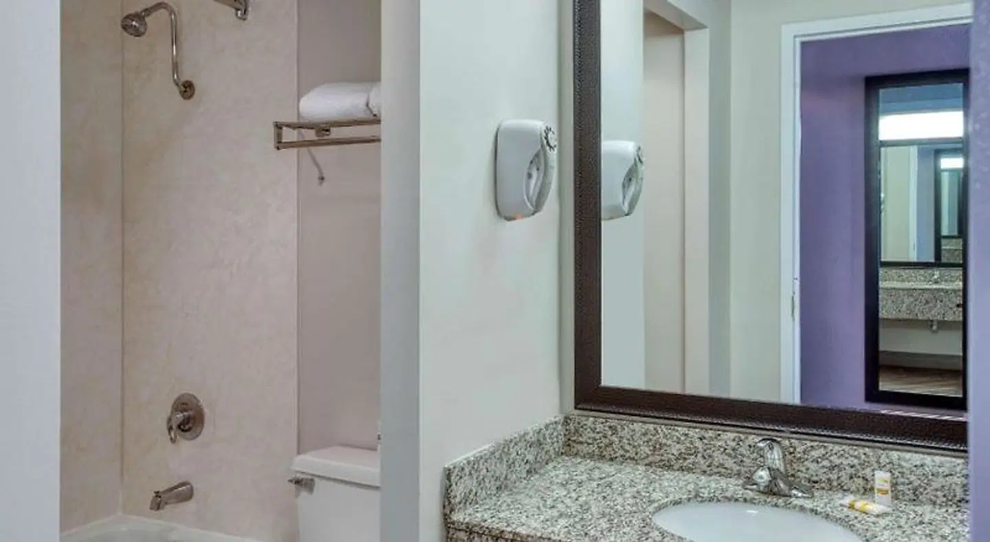 La Quinta by Wyndham Minneapolis Bloomington W Badezimmer