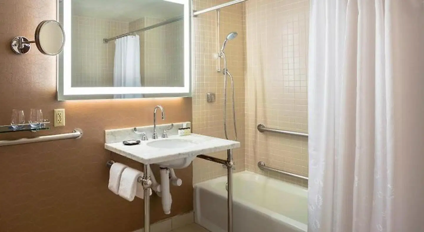 Sheraton Commander Badezimmer