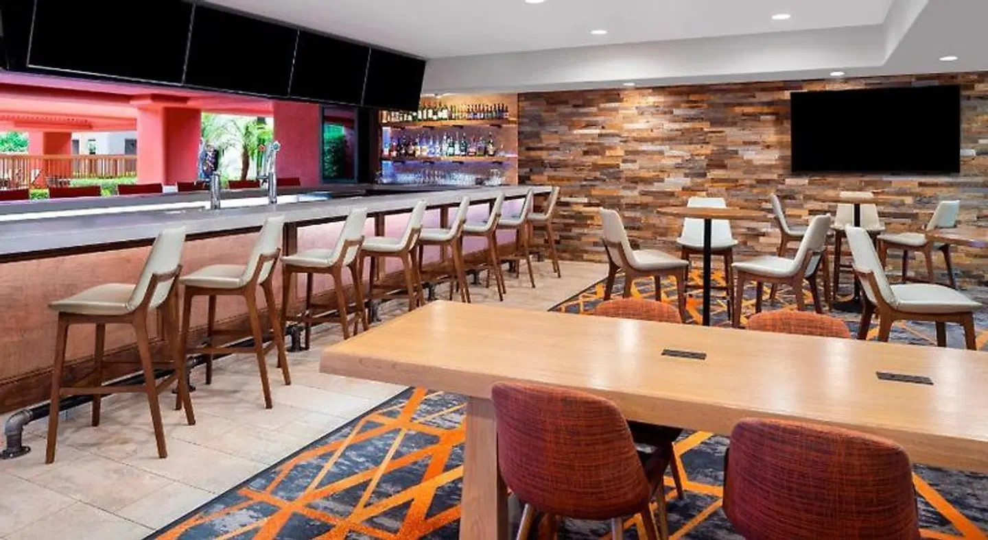 Courtyard by Marriott Scottsdale North Bar