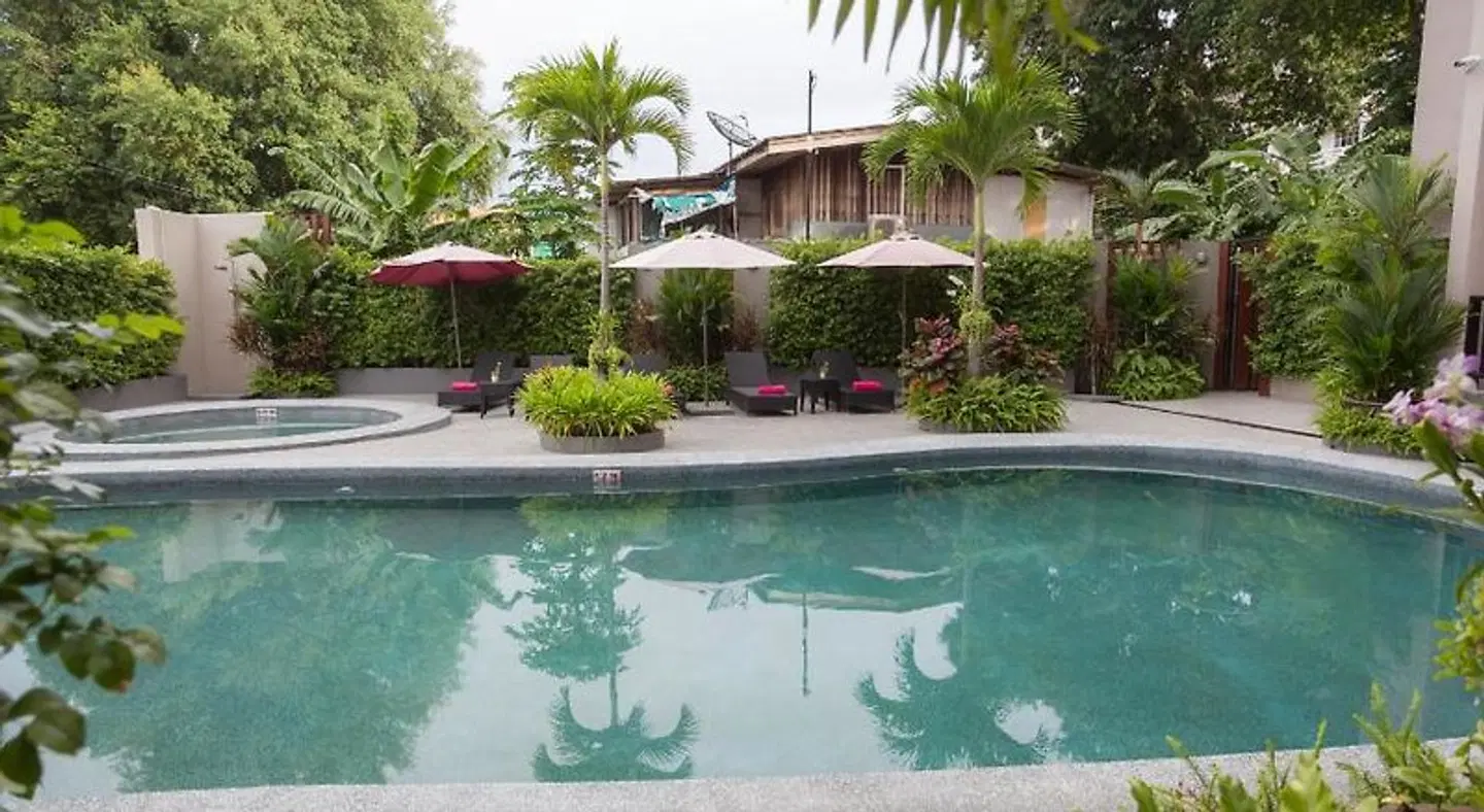 Golden Tulip Essential Pattaya OUTDOOR_POOL