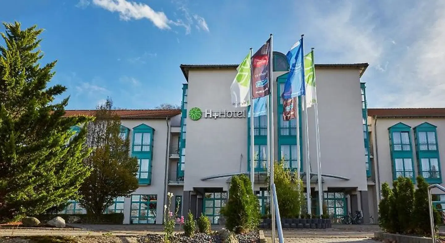 Ramada Limes-Thermen Aalen EXTERIOR