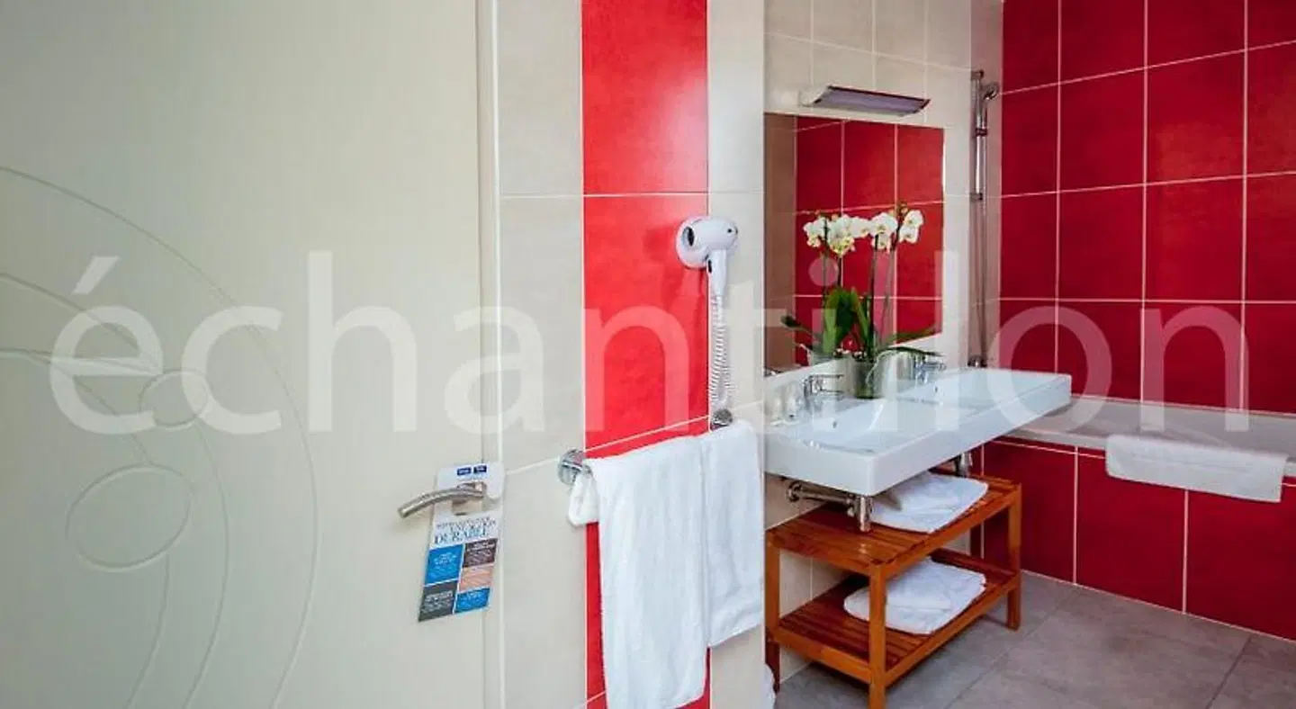 Kyriad Perpignan Sud Badezimmer