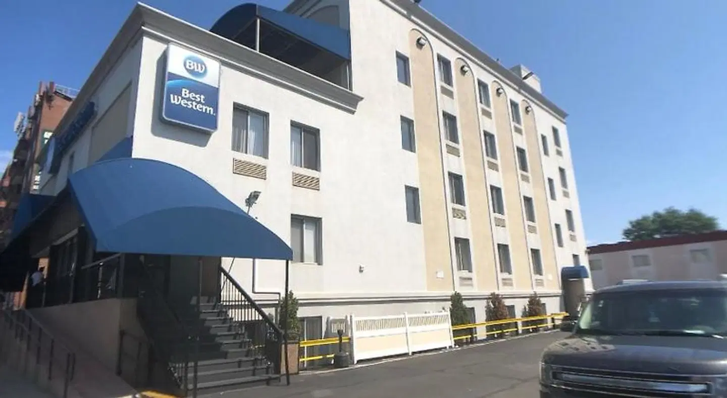 Best Western Jamaica Inn EXTERIOR