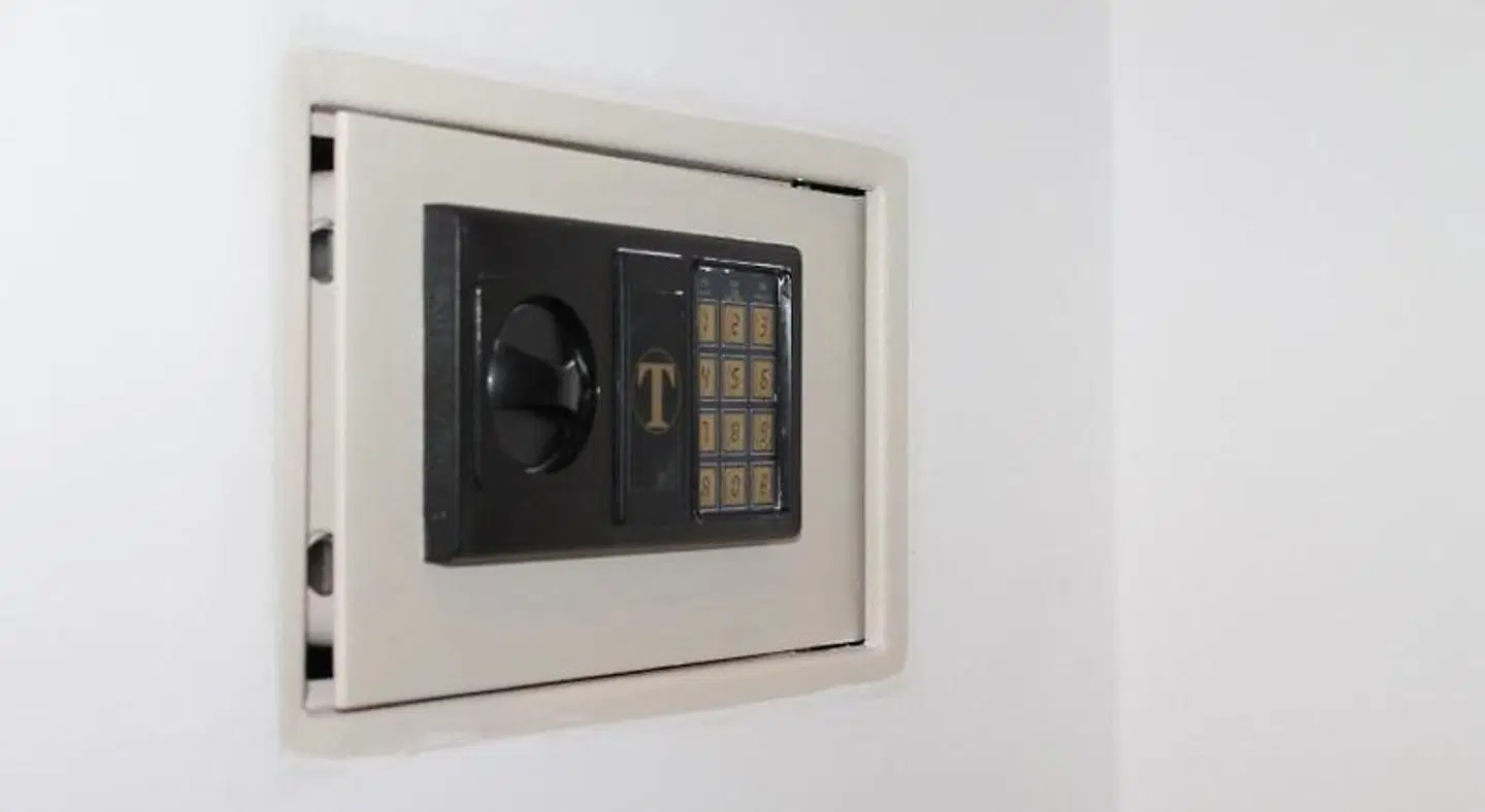 Elenoire Rooms & Suite ROOM_EXAMPLE