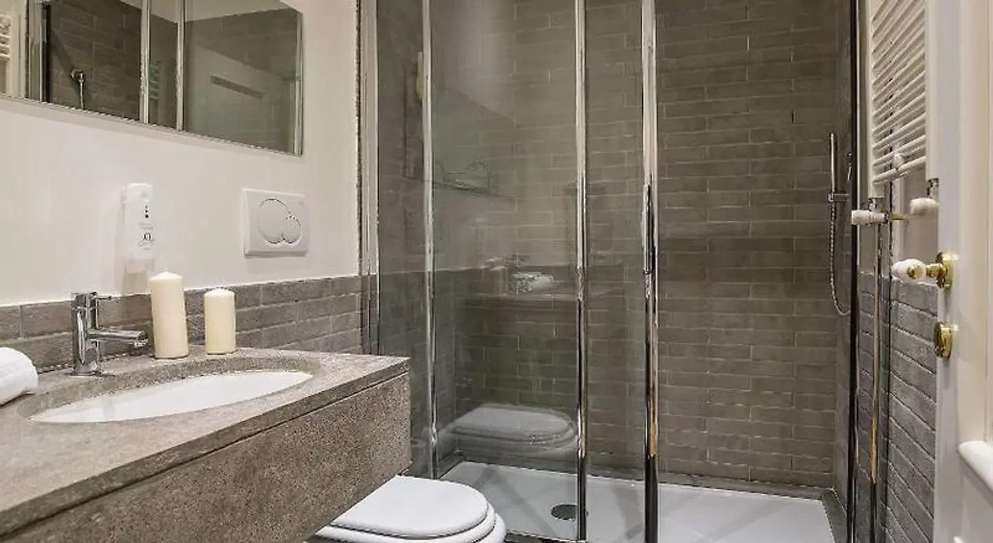 B&B 94Rooms Vatican-Scipioni Badezimmer