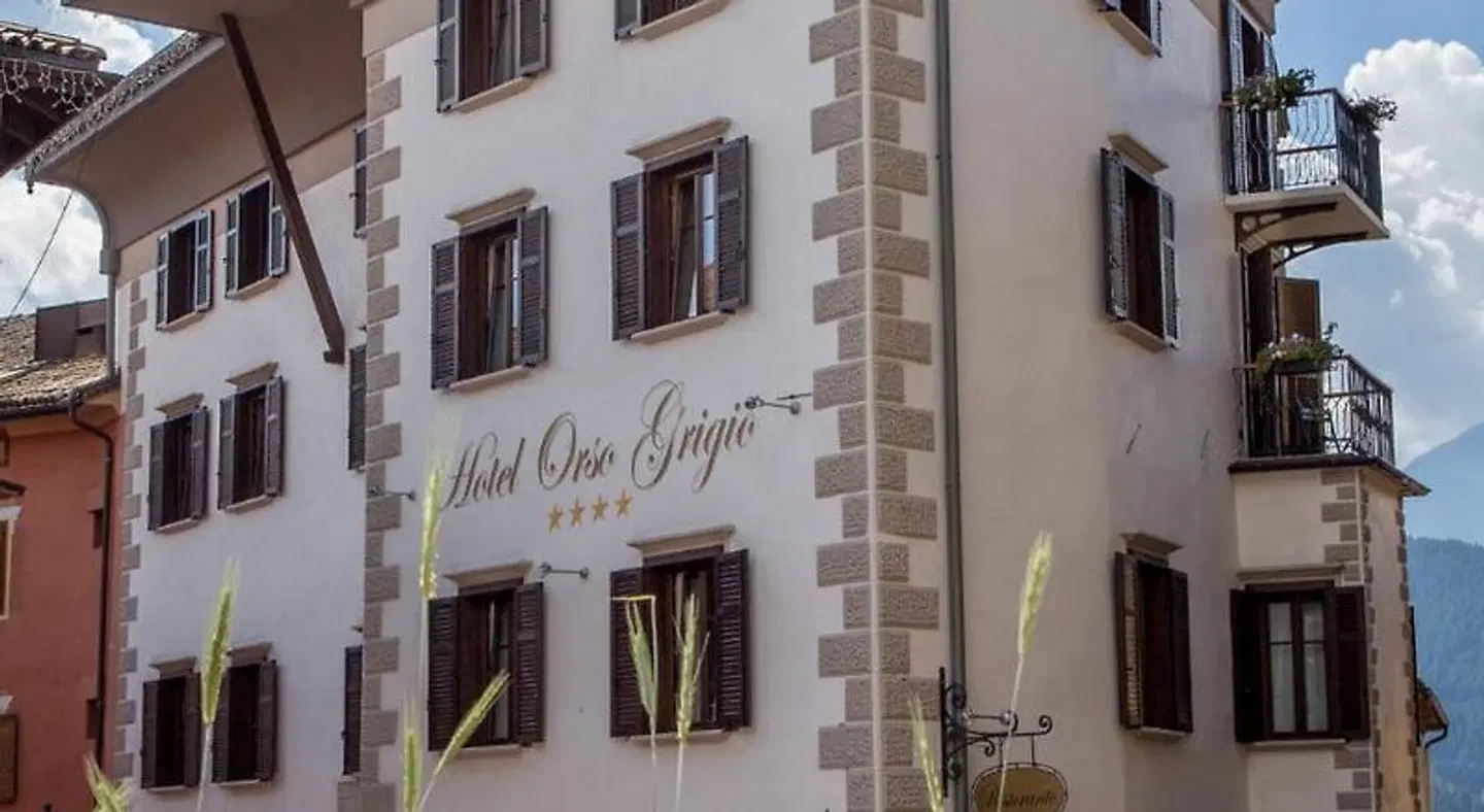 Orso Grigio EXTERIOR