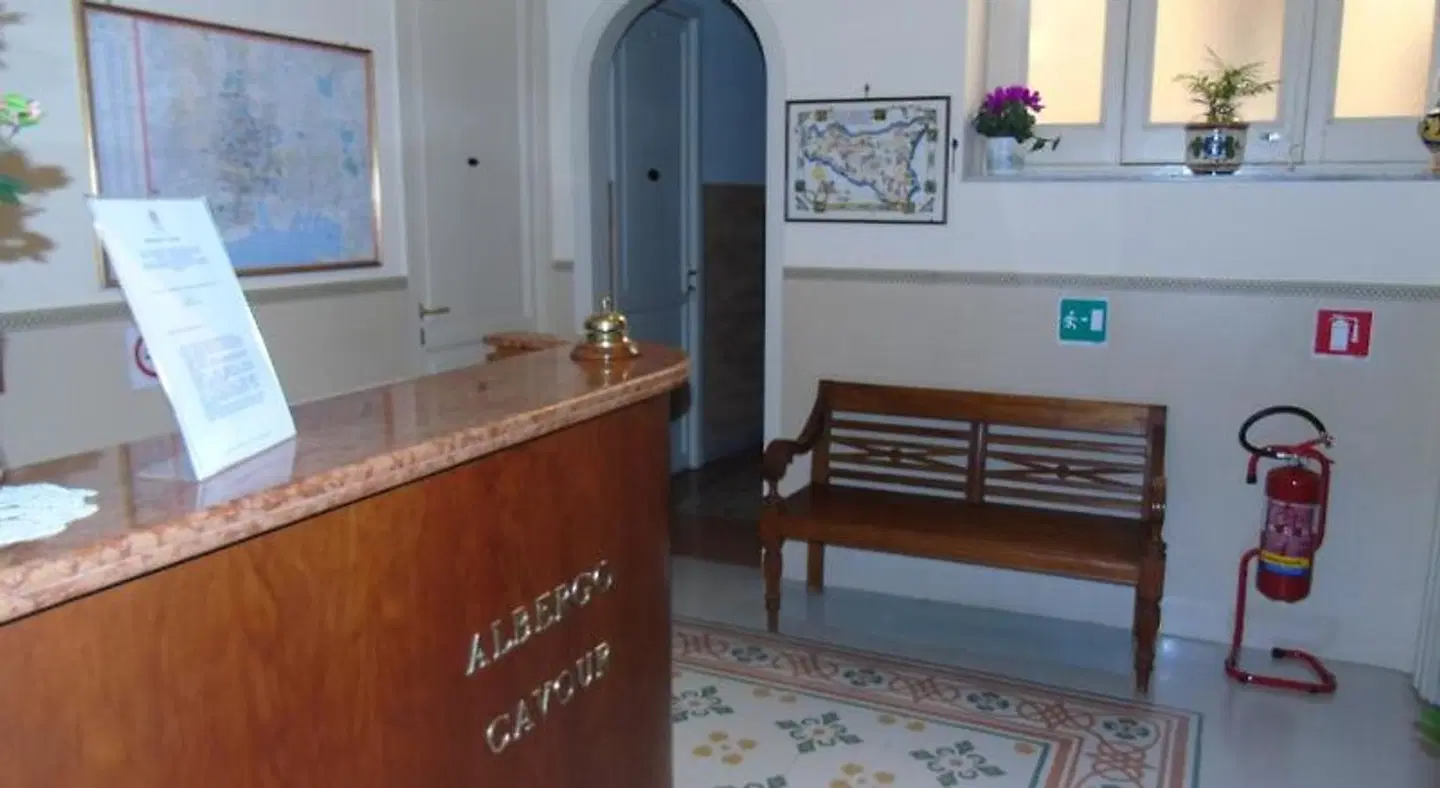 Albergo Cavour ROOM_EXAMPLE