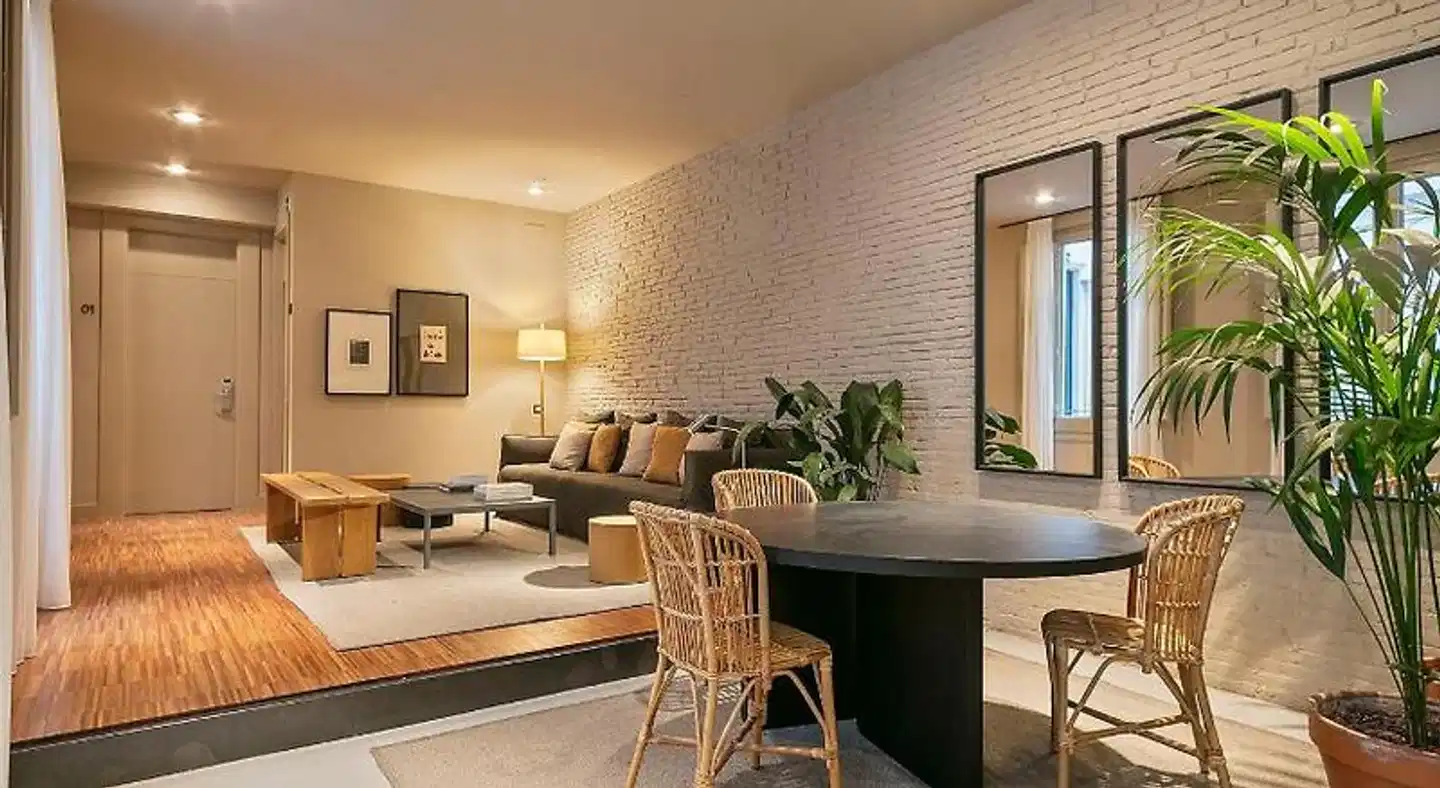 Guesthouse Pau Claris by Uma Suites Bar