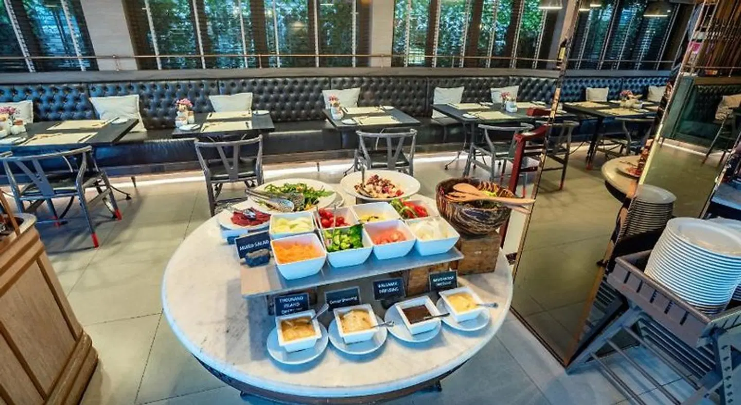 Riva Surya Bangkok Restaurant