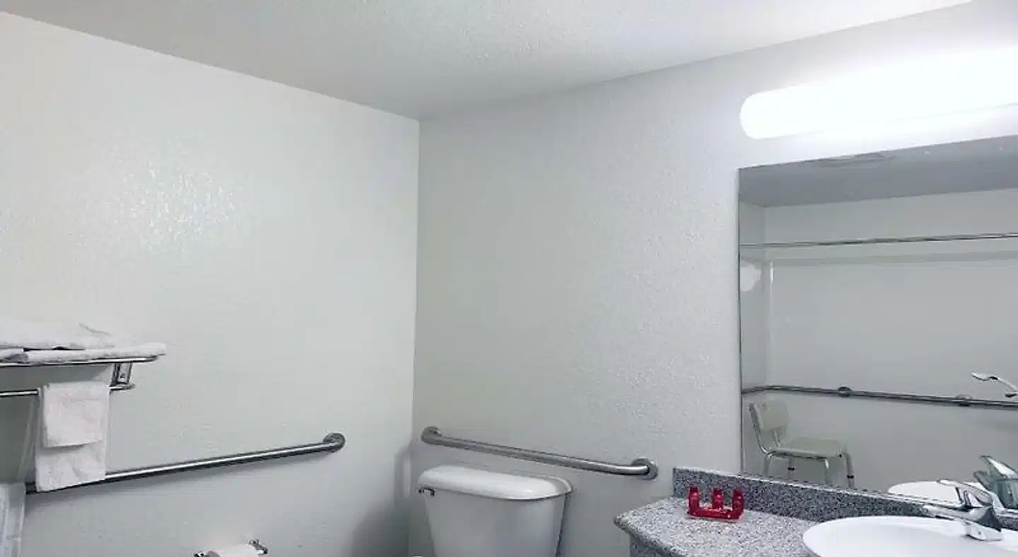 SureStay Plus Hotel by Best Western Niagara Falls East Badezimmer