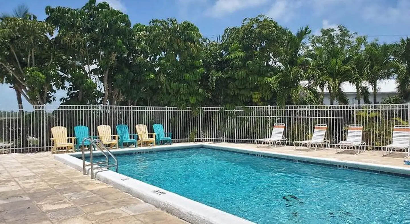 Coconut Cay Resort OUTDOOR_POOL