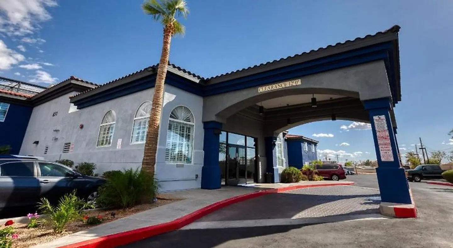 The Azure Hotel EXTERIOR