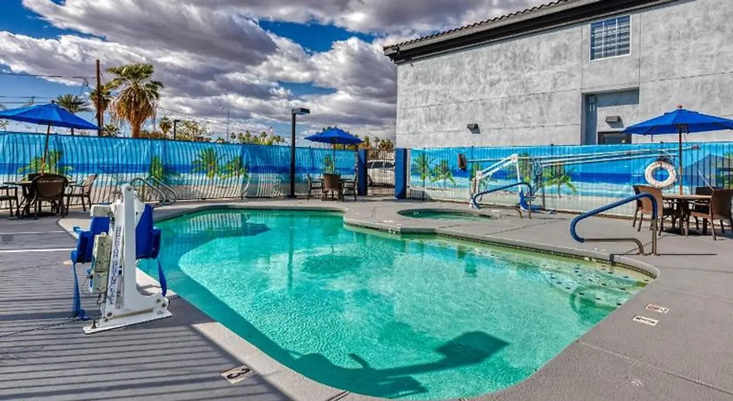 The Azure Hotel OUTDOOR_POOL