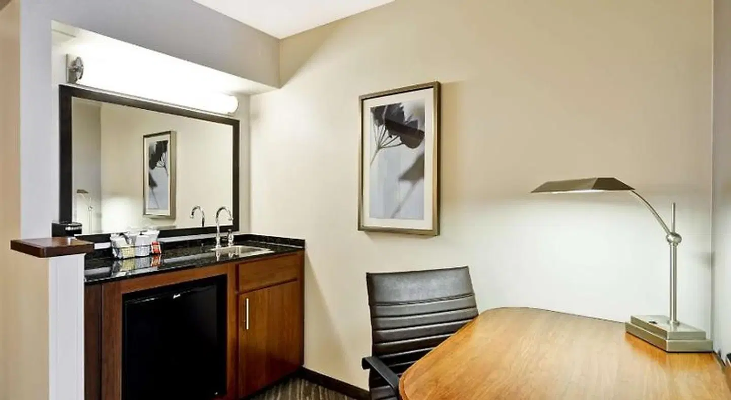 Hyatt Place Minneapolis Airport-South ROOM_EXAMPLE