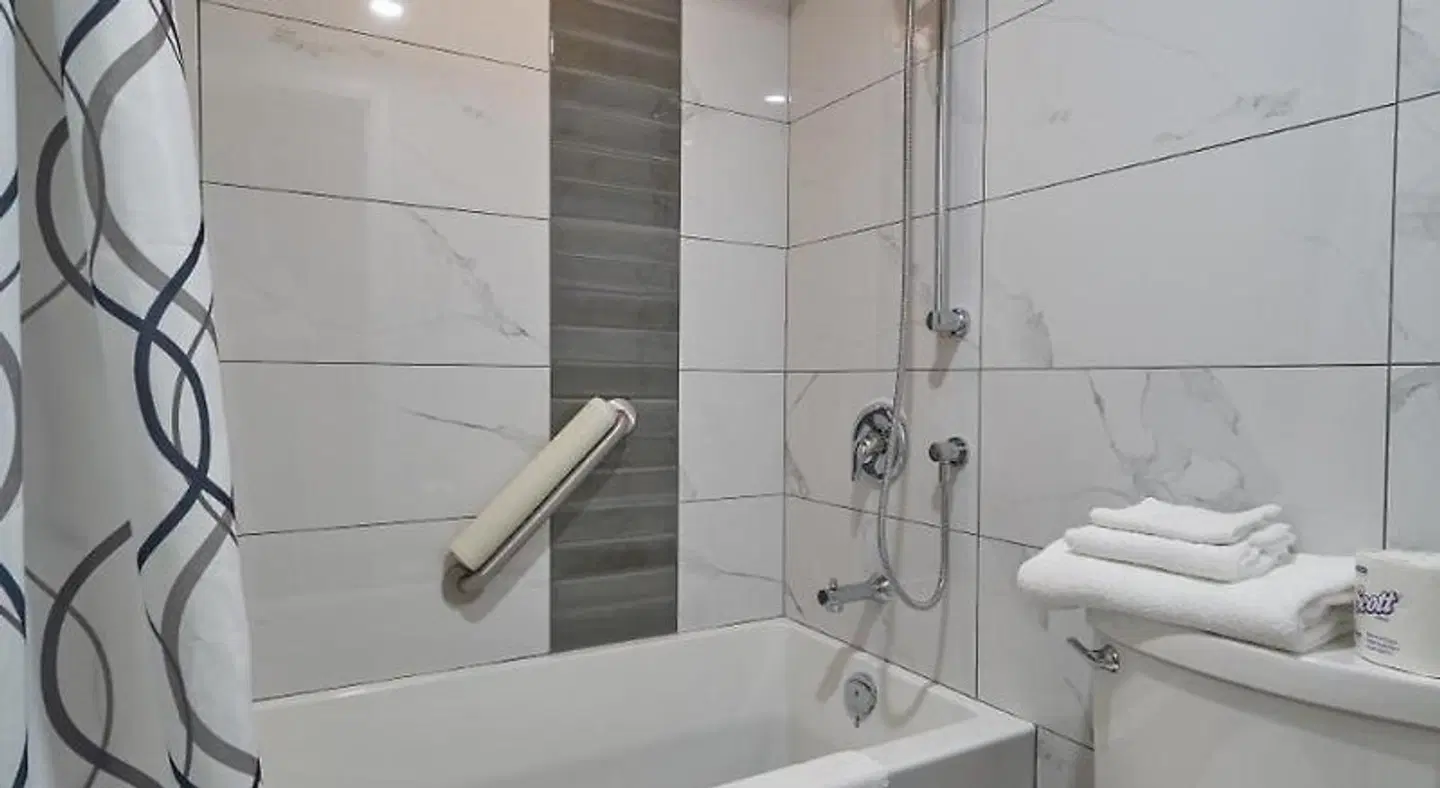 Auberge de la Pointe Badezimmer