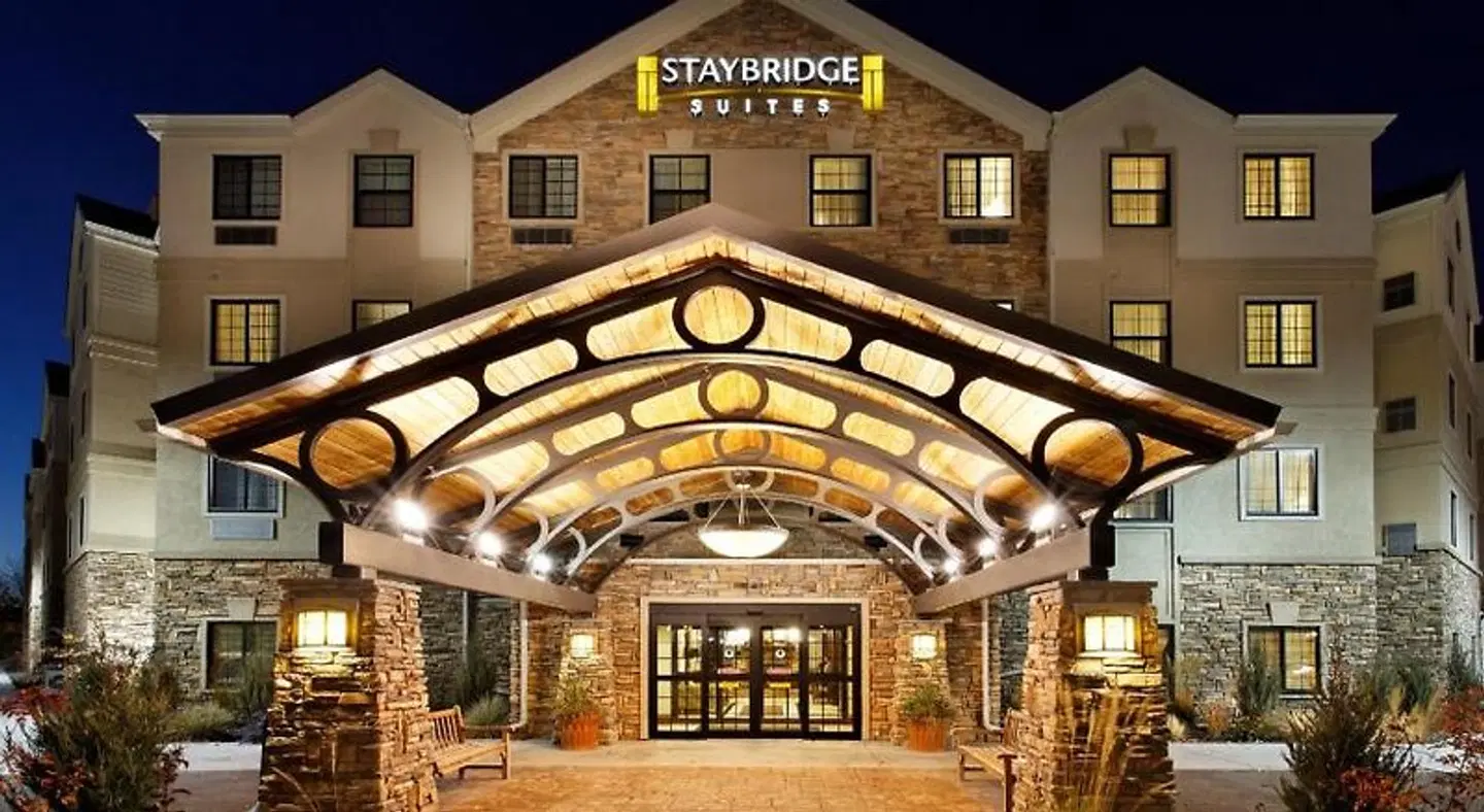 Staybridge Suites Lexington EXTERIOR